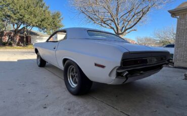 Dodge-challenger-rt-1970-purple-21
