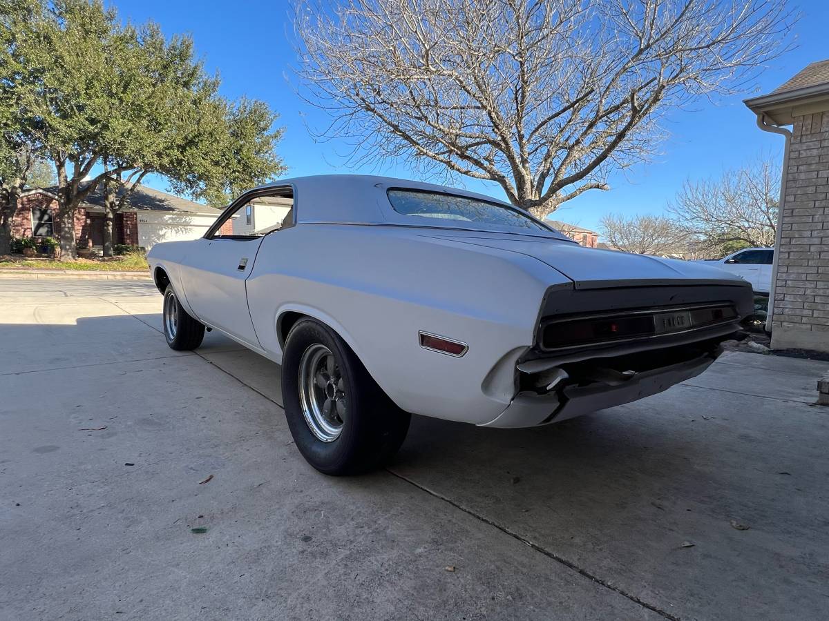 Dodge-challenger-rt-1970-purple-21