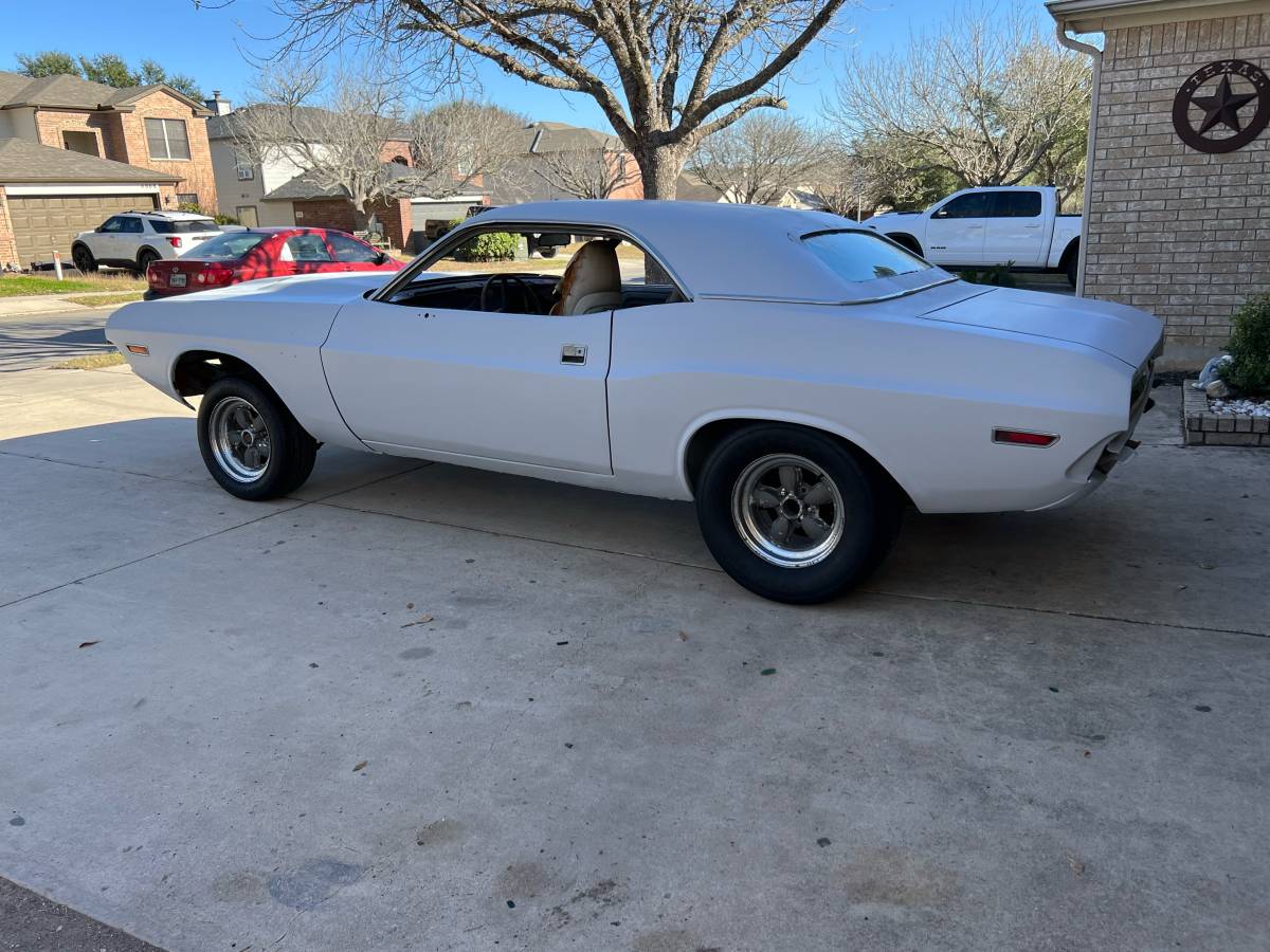Dodge-challenger-rt-1970-purple-4