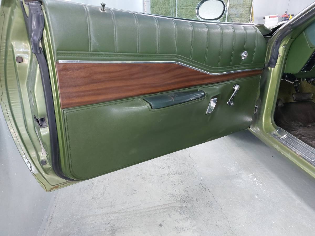 Dodge-charger-1972-green-13