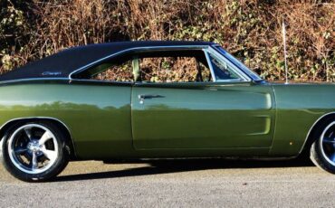 Dodge-charger-rt-1969-green-9