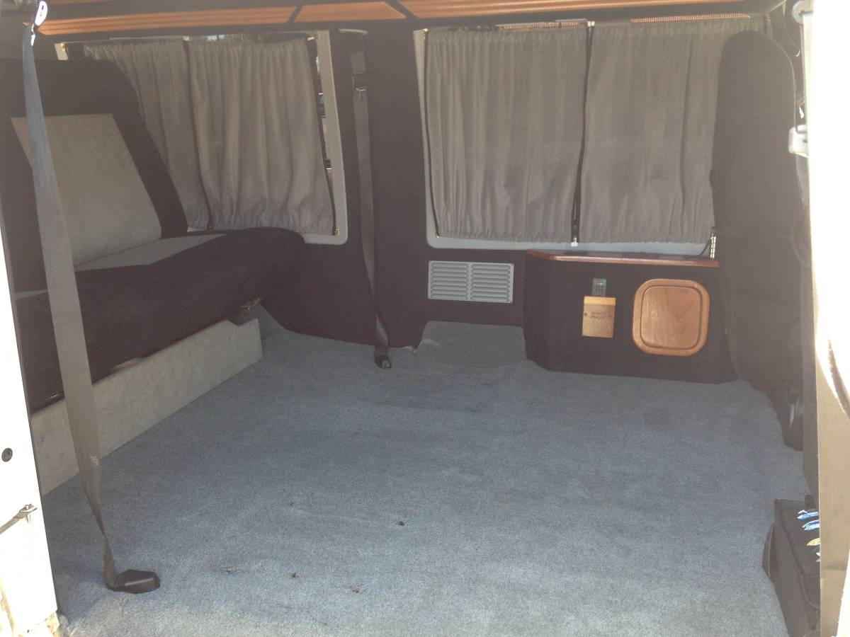 Dodge-conversion-va-1995-white-3