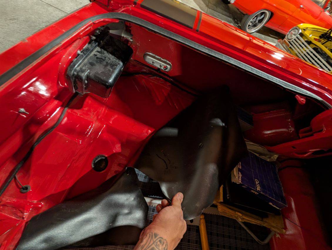 Dodge-coronet-1970-red-9