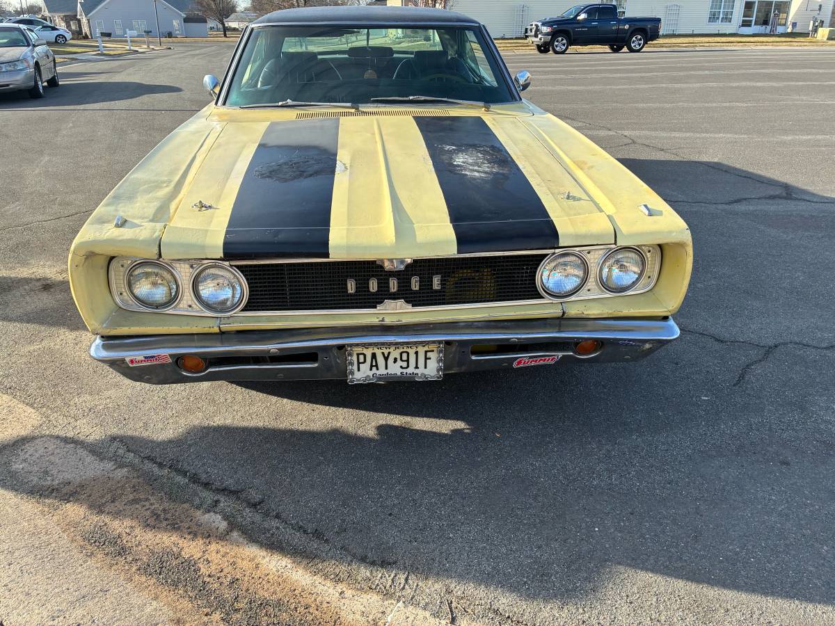 Dodge-coronet-500-1968-yellow-2