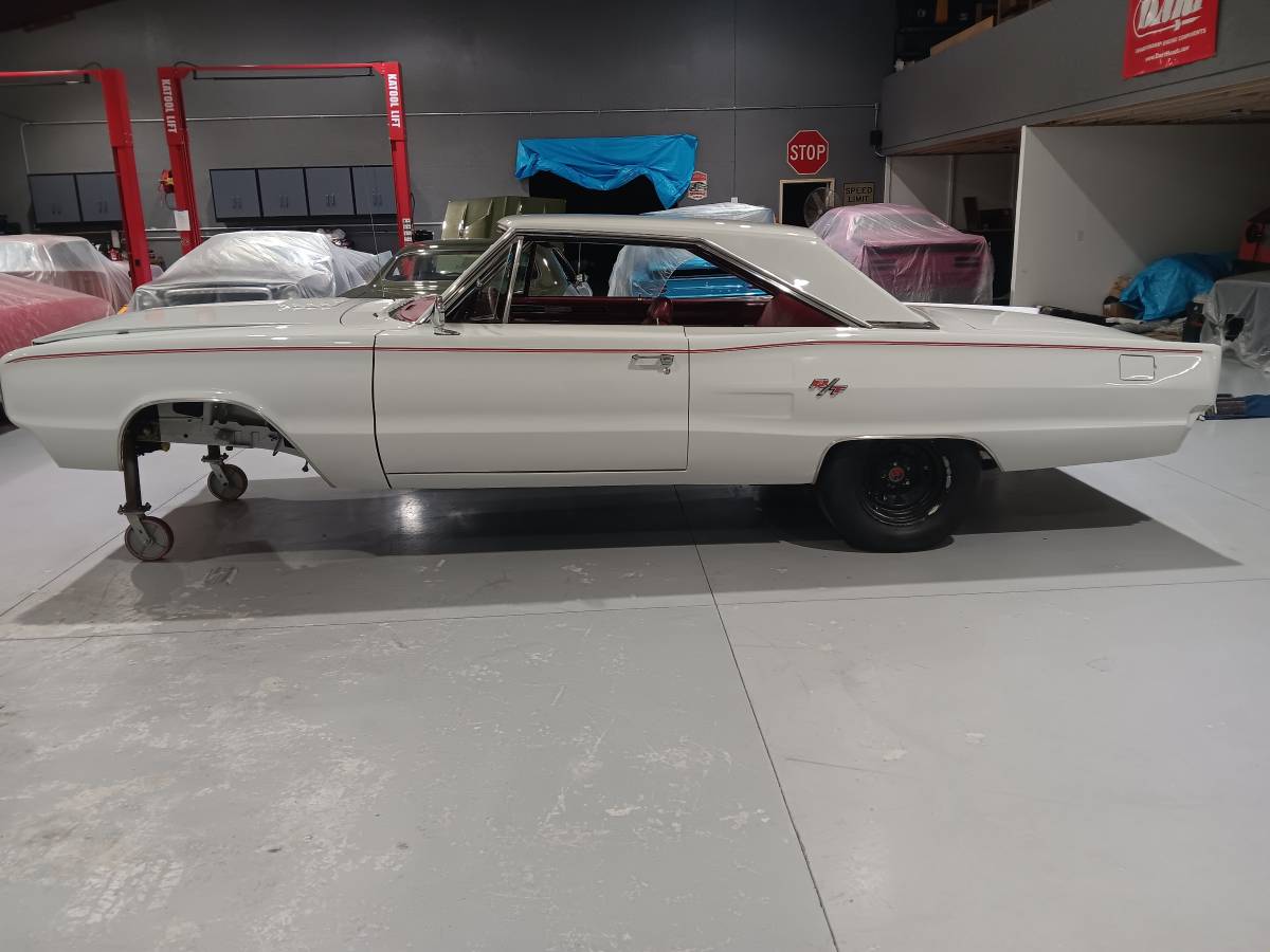 Dodge-coronet-rt-1967-13