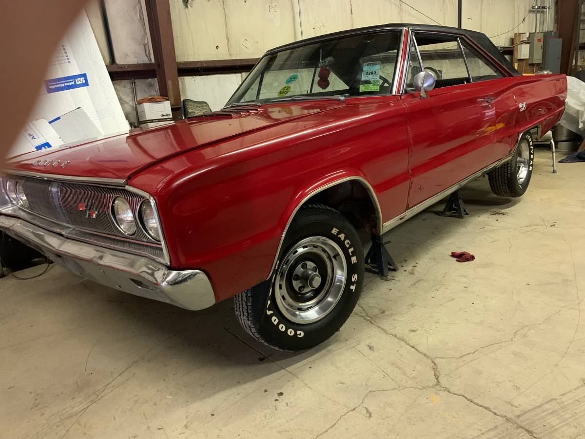 Dodge-coronet-rt-1967-red