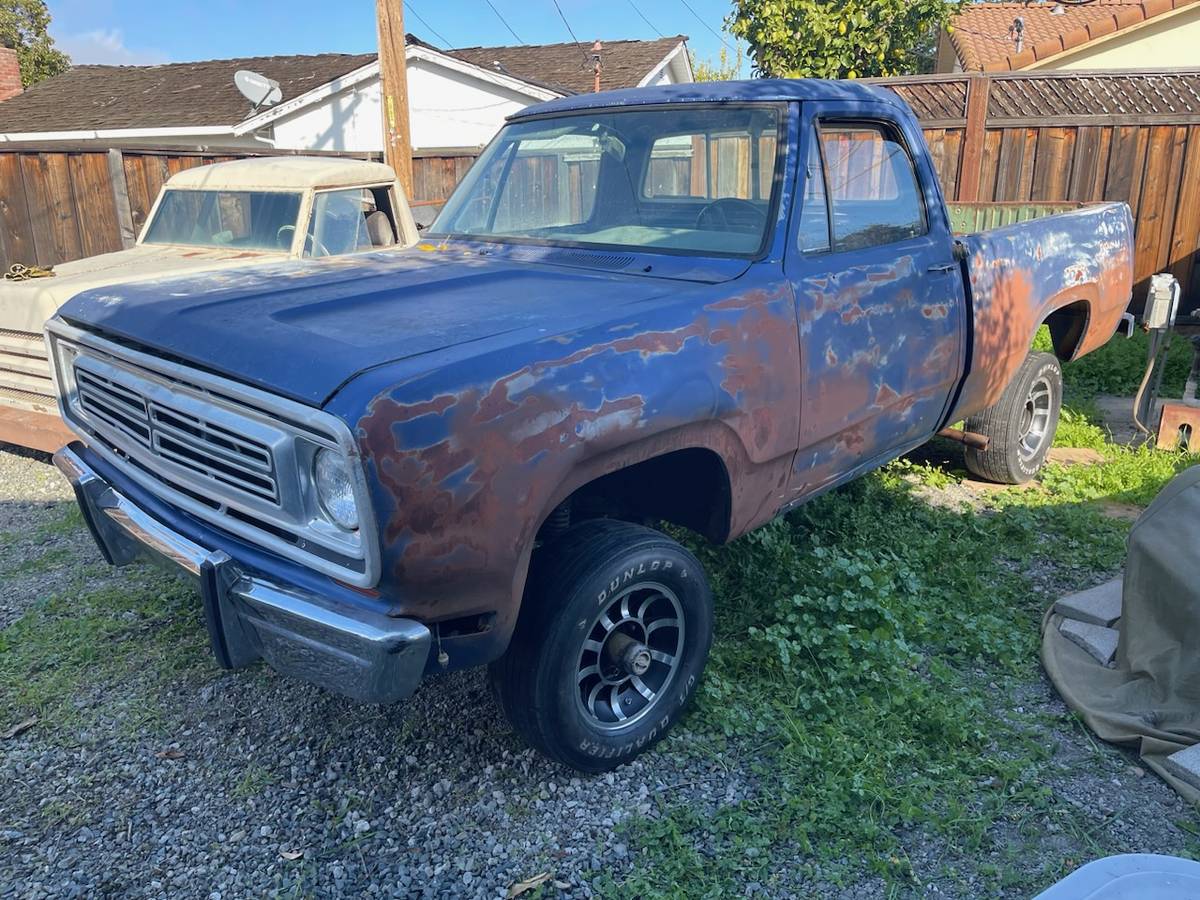 Dodge-d-150-shortbed-4×4-1974-4