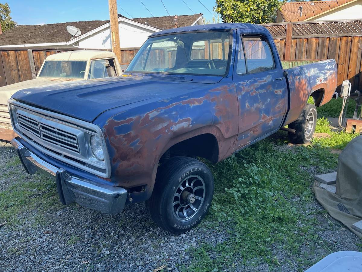 Dodge-d-150-shortbed-4×4-1974-6