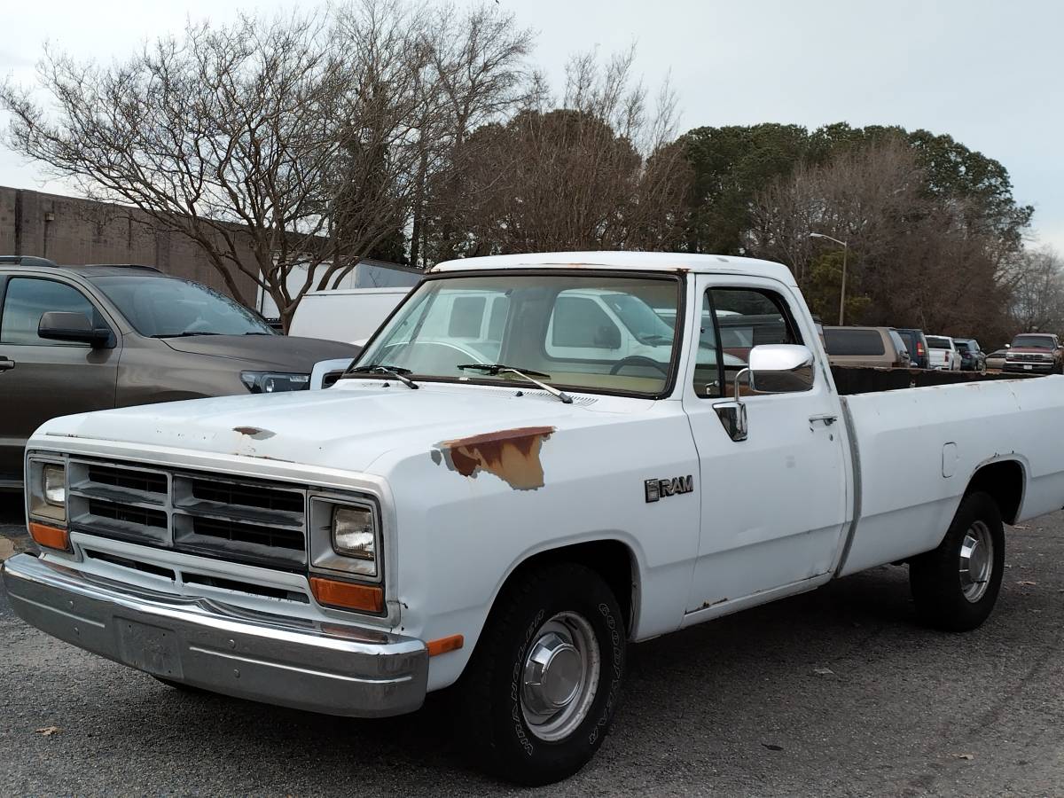 Dodge-d-series-d150-1989-white-1