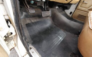 Dodge-d-series-d150-1989-white-10