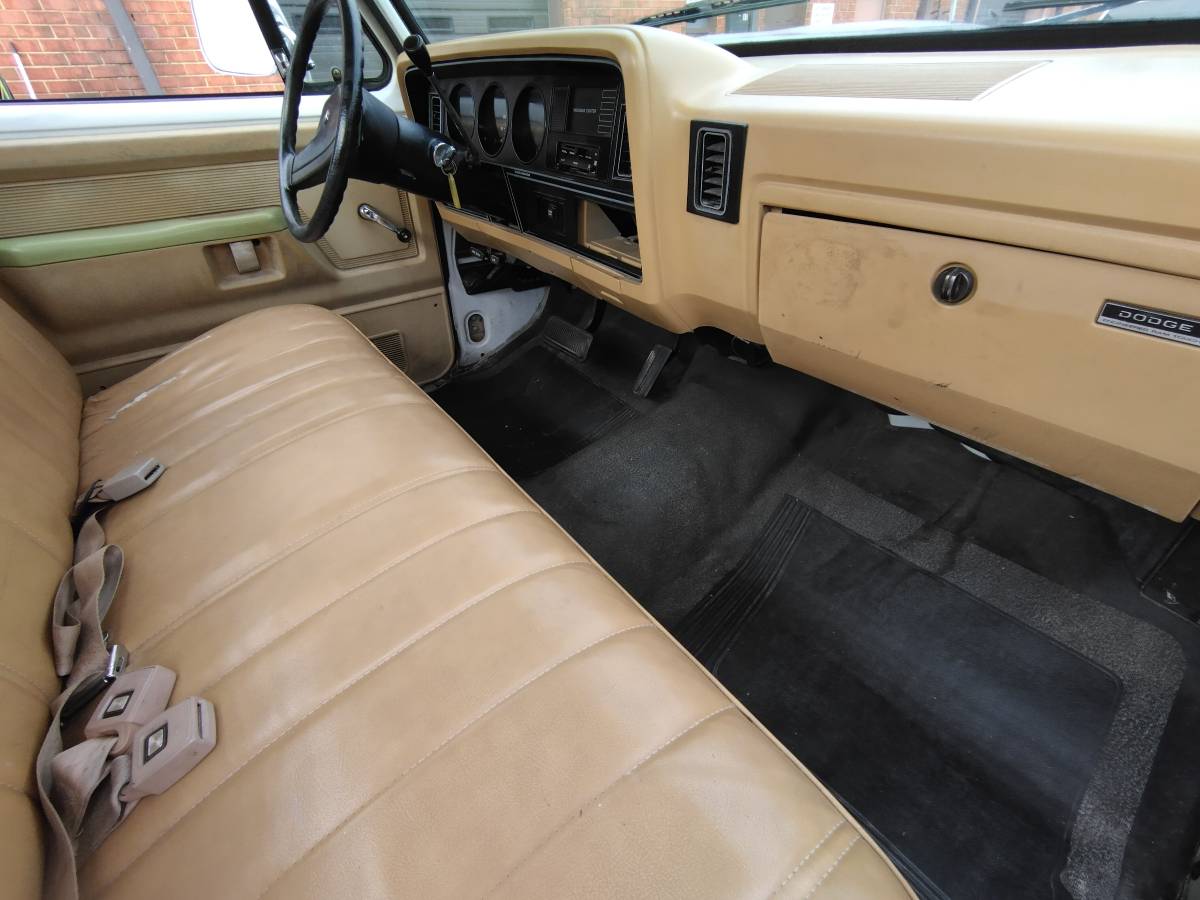 Dodge-d-series-d150-1989-white-11