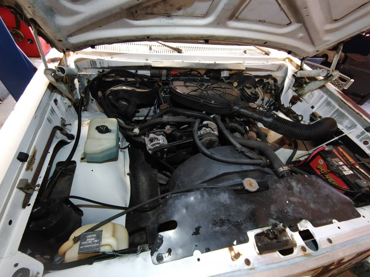 Dodge-d-series-d150-1989-white-14