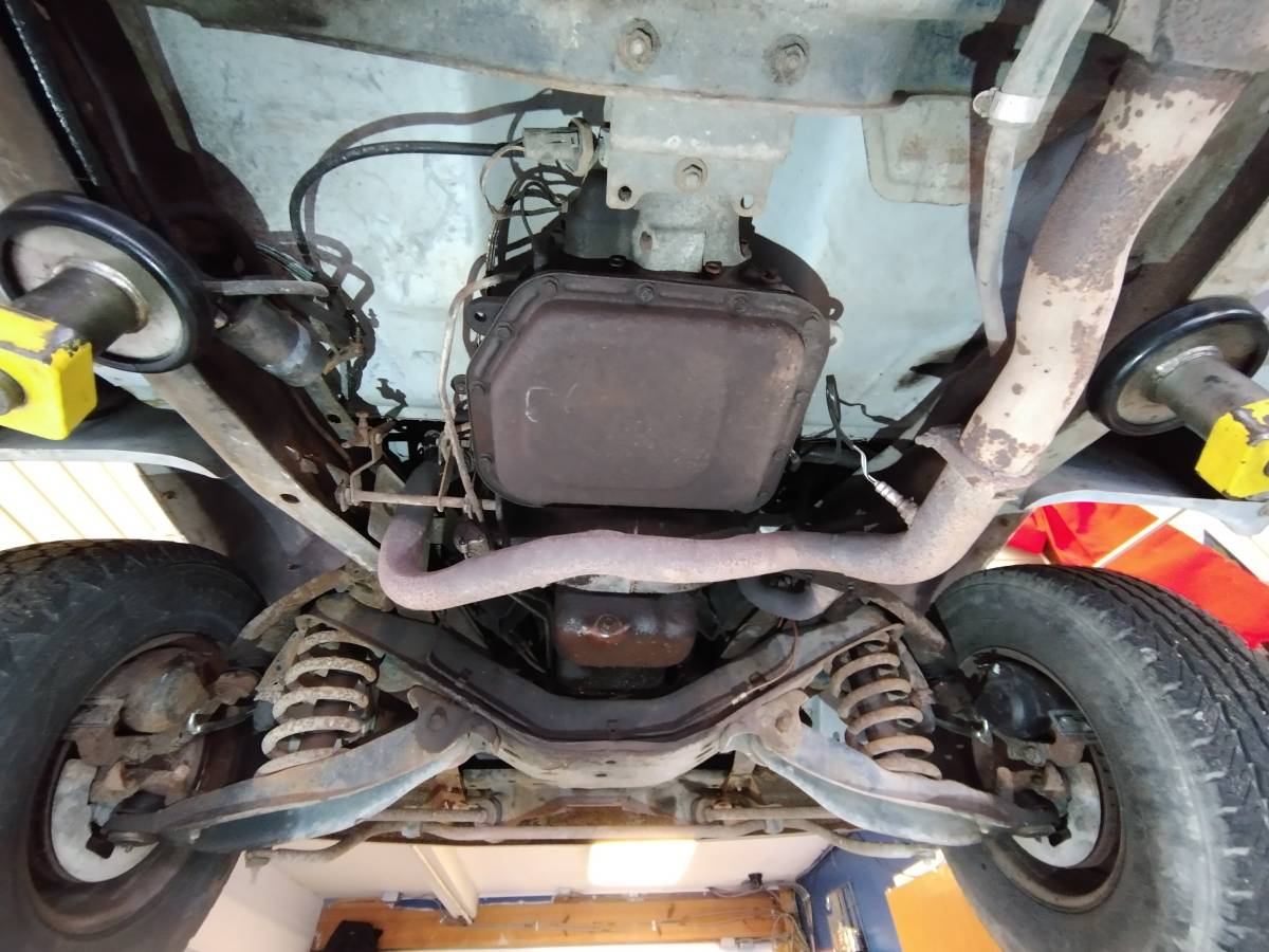 Dodge-d-series-d150-1989-white-15