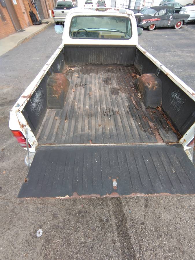 Dodge-d-series-d150-1989-white-3