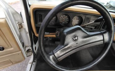 Dodge-d-series-d150-1989-white-9