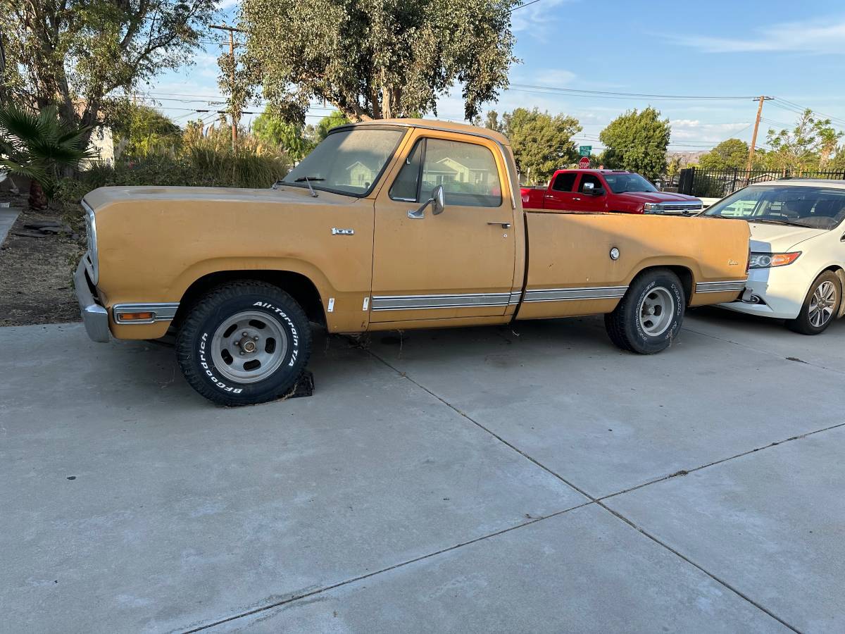 Dodge-d100-1975-2