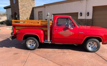 Dodge-d150-little-red-express-1979-3