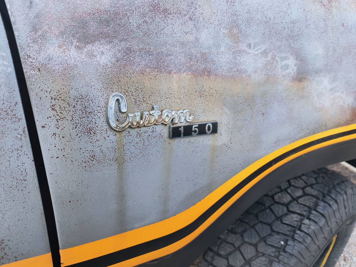 Dodge-d150-power-wagon-1978-silver-10