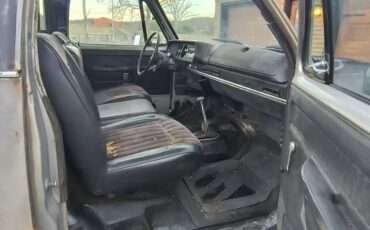 Dodge-d150-power-wagon-1978-silver-17