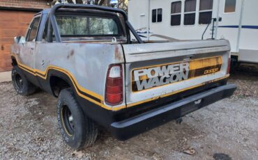 Dodge-d150-power-wagon-1978-silver-3