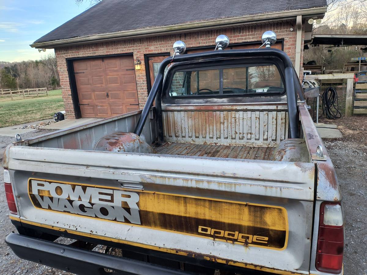 Dodge-d150-power-wagon-1978-silver-5
