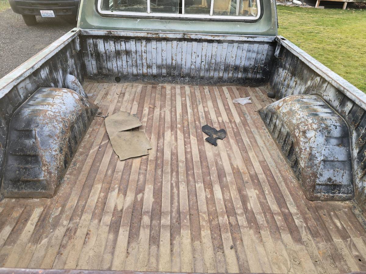 Dodge-d200-crew-cab-shortbed-1975-green-14