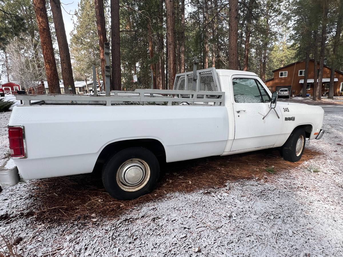 Dodge-d250-1985-3