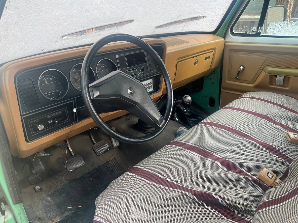 Dodge-d250-1985-5