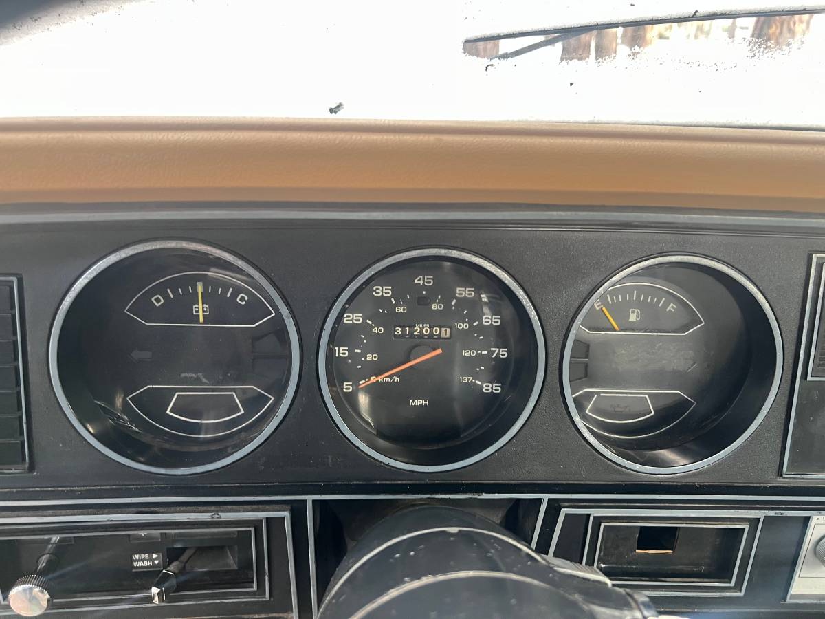Dodge-d250-1985-6