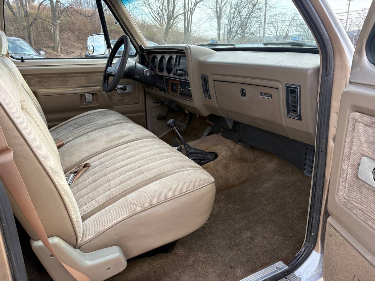 Dodge-d250-w250-diesel-1990-white-13
