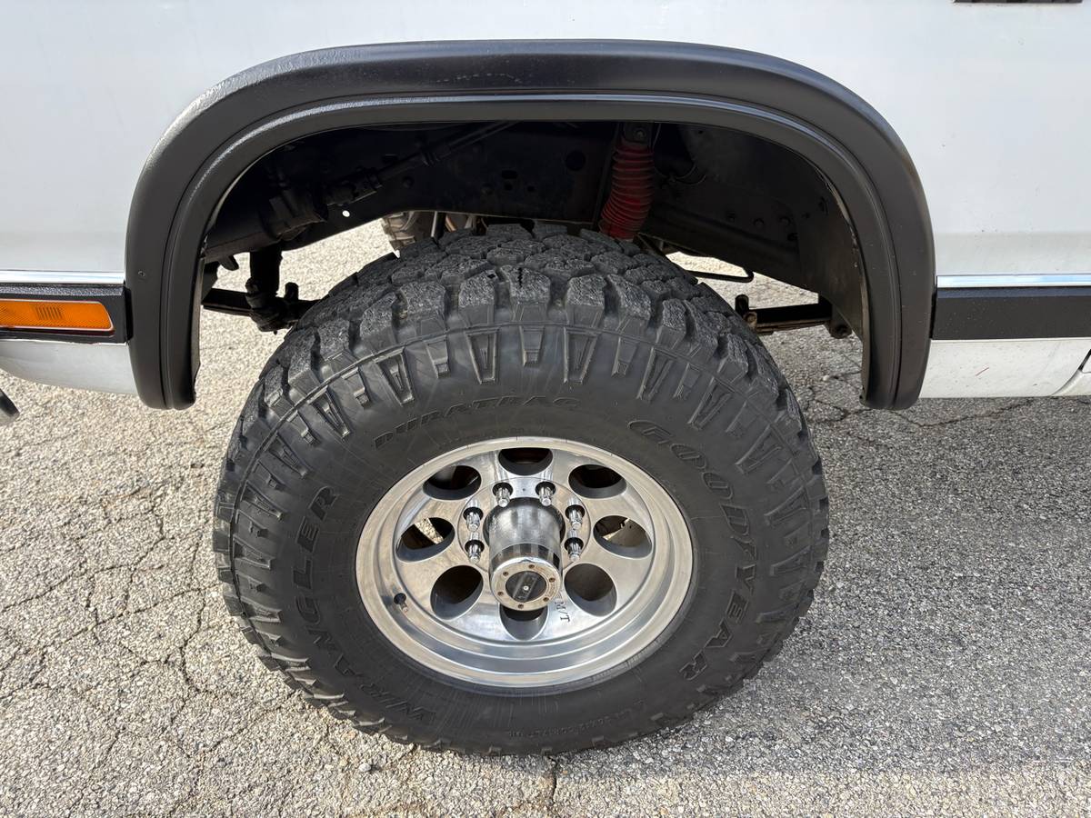 Dodge-d250-w250-diesel-1990-white-18