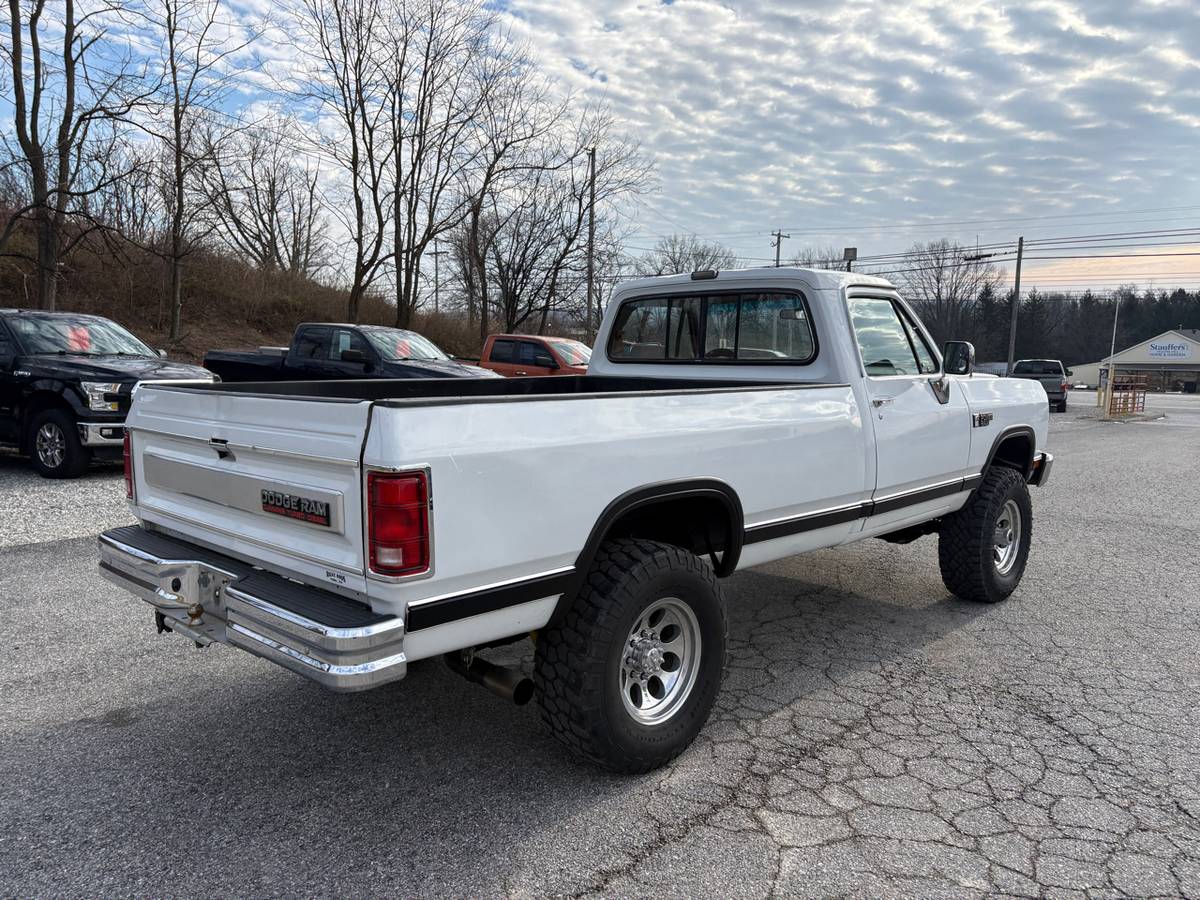 Dodge-d250-w250-diesel-1990-white-7