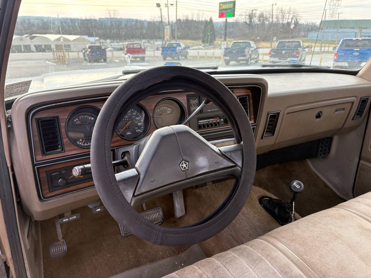 Dodge-d250-w250-diesel-1990-white-9