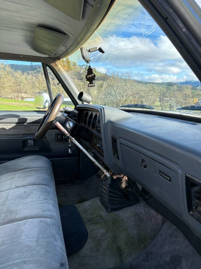 Dodge-d350-diesel-1991-grey-4