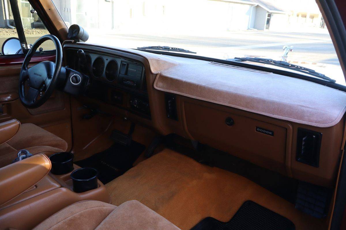 Dodge-d350-diesel-1993-red-16