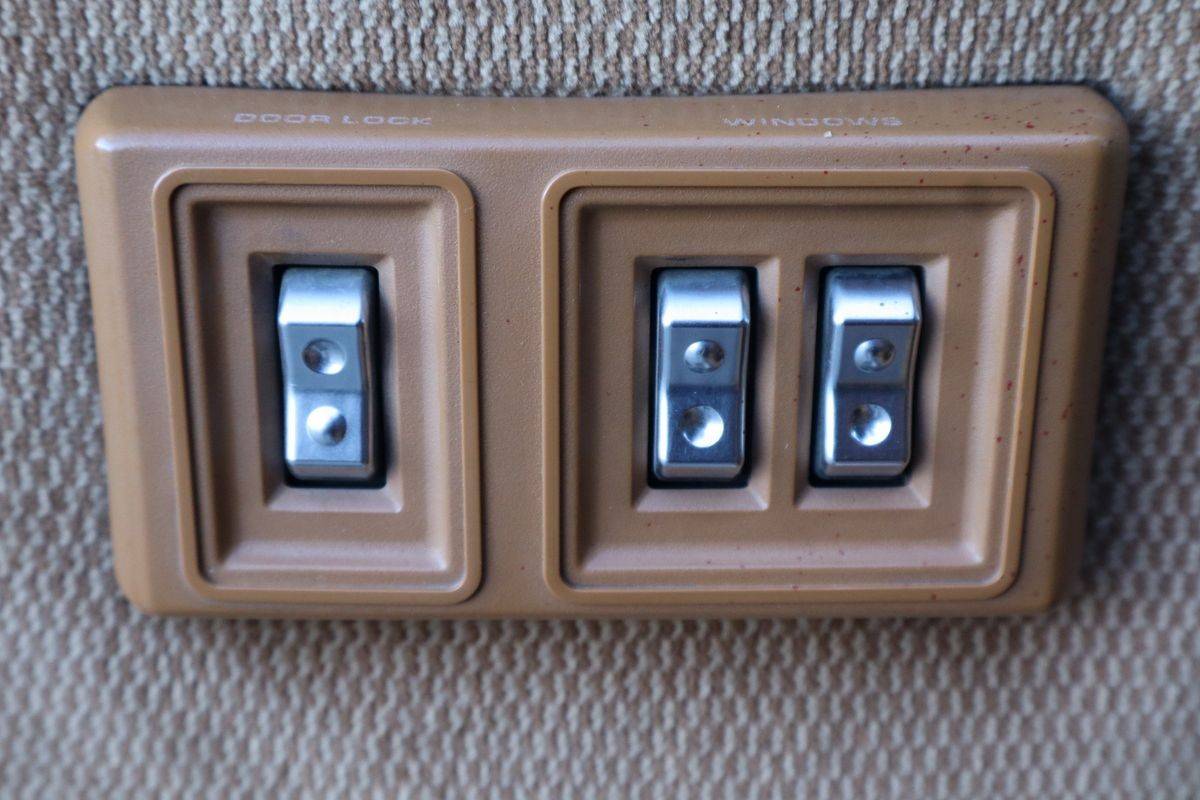 Dodge-d350-diesel-1993-red-22