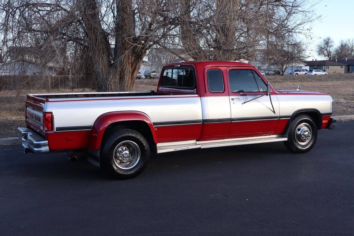 Dodge-d350-diesel-1993-red-3