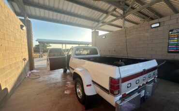 Dodge-d350-dually-diesel-1991-white