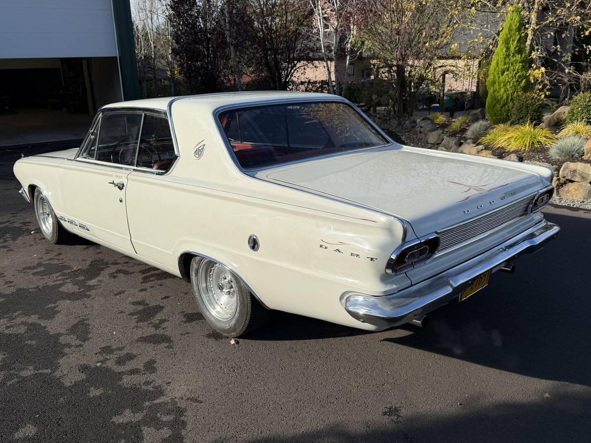 Dodge-dart-gt-1965-white-4