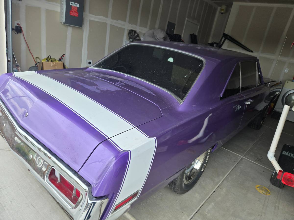 Dodge-dart-swinger-1970-1