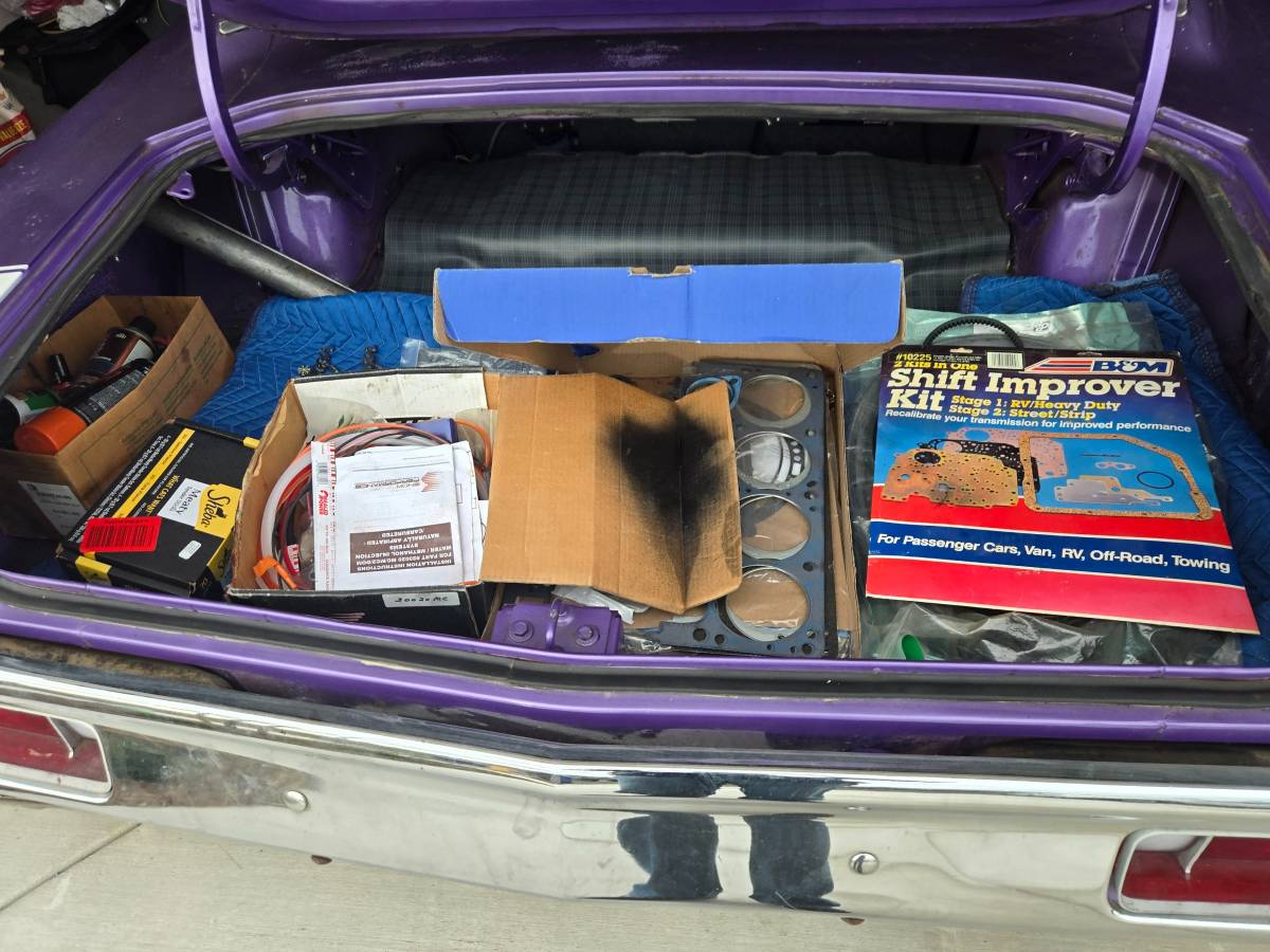 Dodge-dart-swinger-1970-15