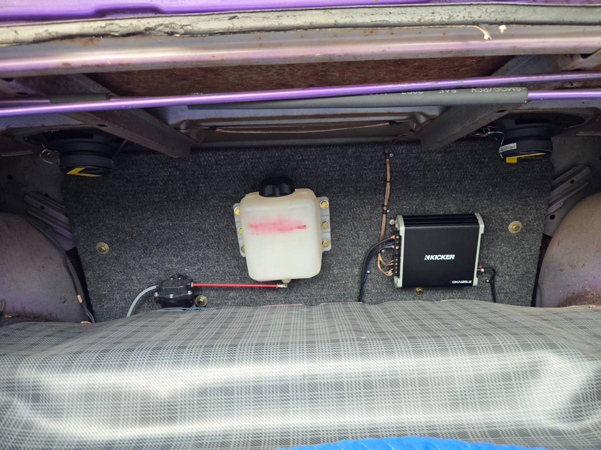 Dodge-dart-swinger-1970-21