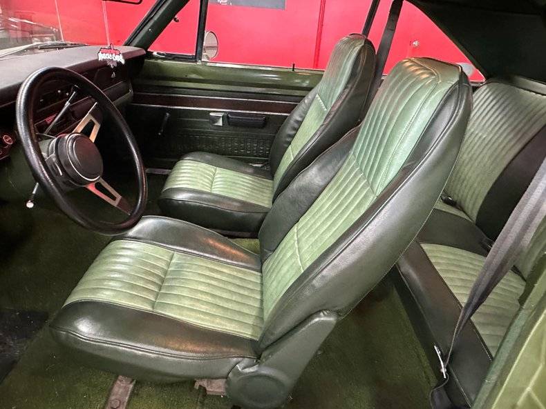 Dodge-dart-swinger-1972-green-12