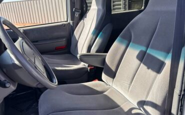 Dodge-grand-caravan-gt-1995-white-10