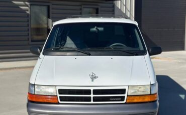 Dodge-grand-caravan-gt-1995-white-3