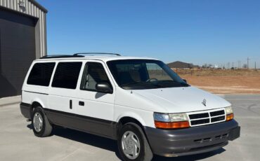 Dodge-grand-caravan-gt-1995-white-4