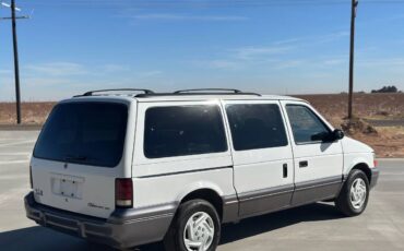 Dodge-grand-caravan-gt-1995-white-9