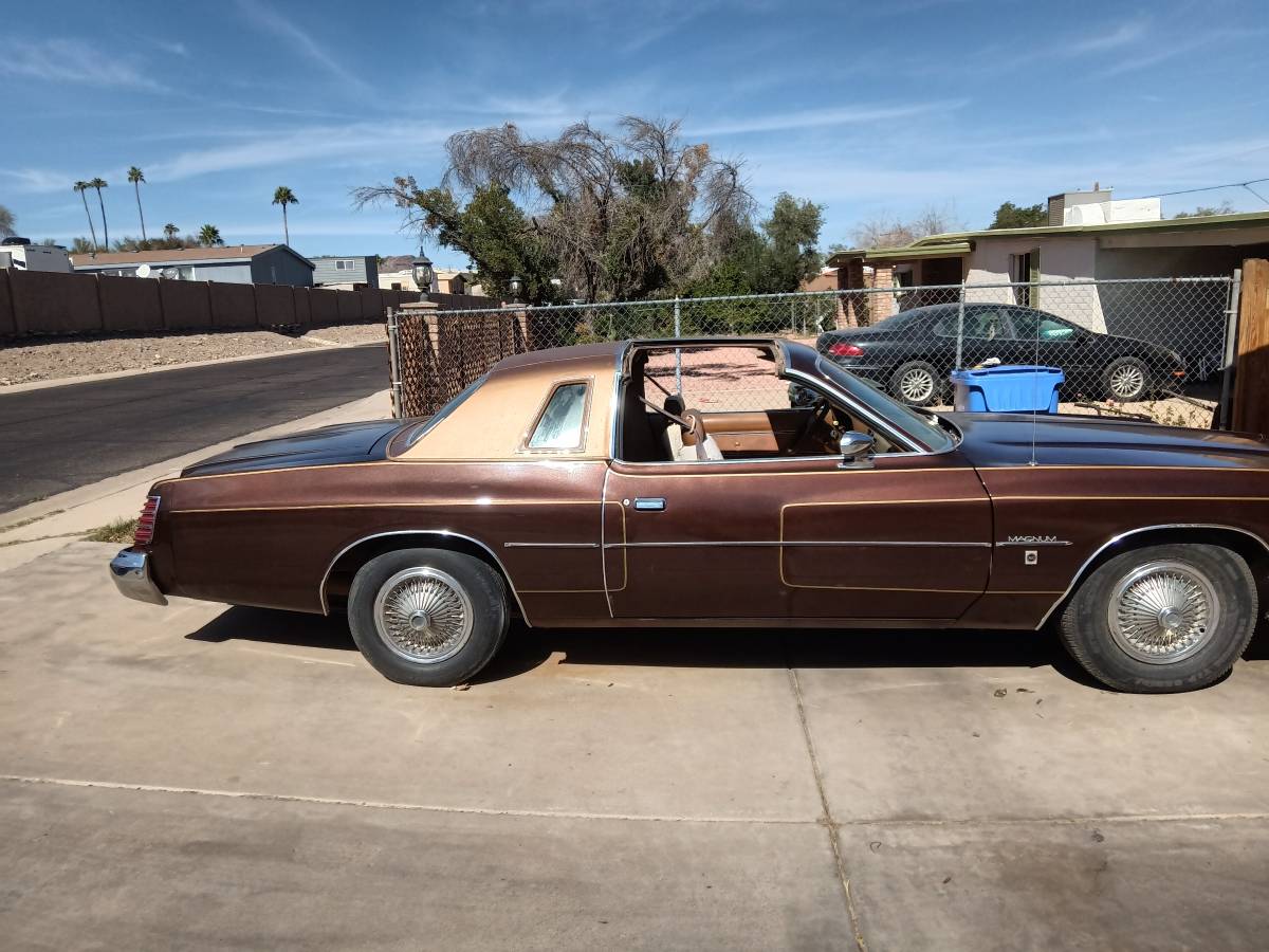 Dodge-magnum-sxt-1978-brown-2