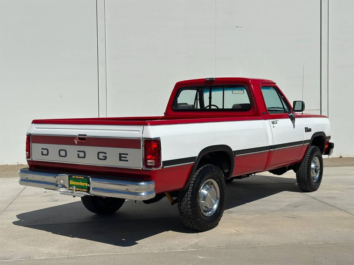 Dodge-other-pickups-w250-regular-cab-long-bed-5.9l-1991-red-3