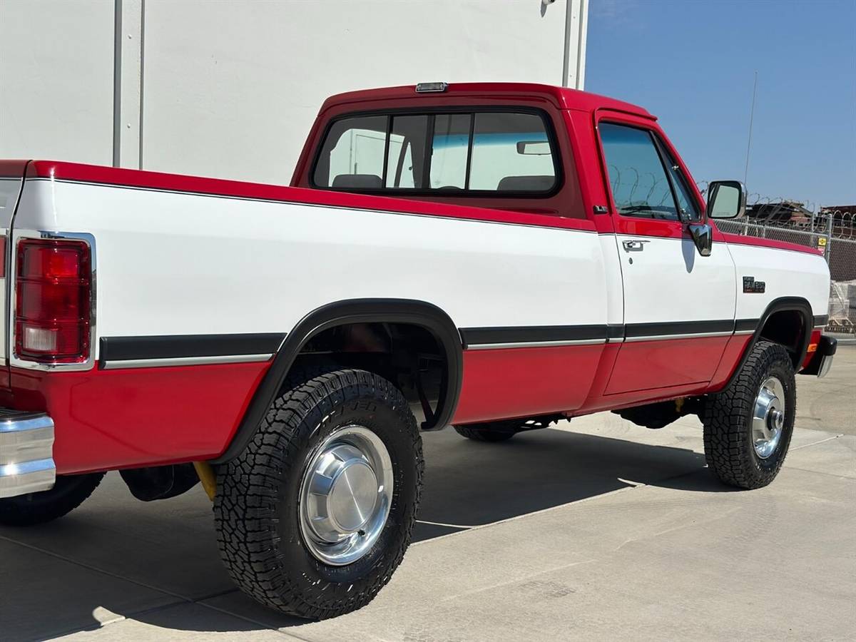 Dodge-other-pickups-w250-regular-cab-long-bed-5.9l-1991-red-40